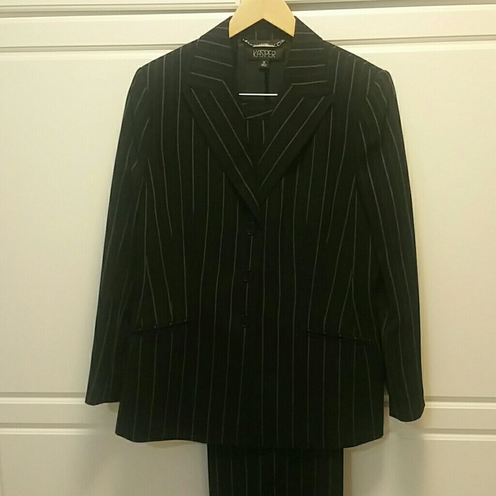 Pinstriped Pantsuit➕ [tb]